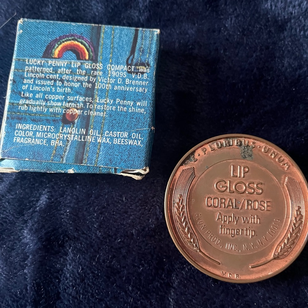 Avon Vintage Lucky Penny lip gloss - Picture 2 of 3